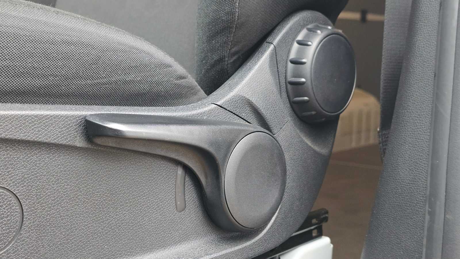 2025 Mercedes-Benz Sprinter Cargo Van 2500 Standard Roof I4 Diesel 144" RWD