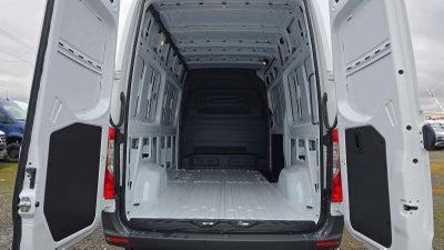 2025 Mercedes-Benz Sprinter Cargo Van 2500 Standard Roof I4 Diesel 144 RWD
