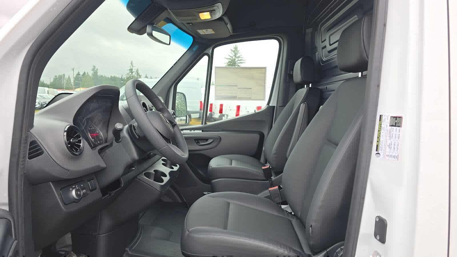 2025 Mercedes-Benz Sprinter Cargo Van 2500 Standard Roof I4 Diesel 144 RWD