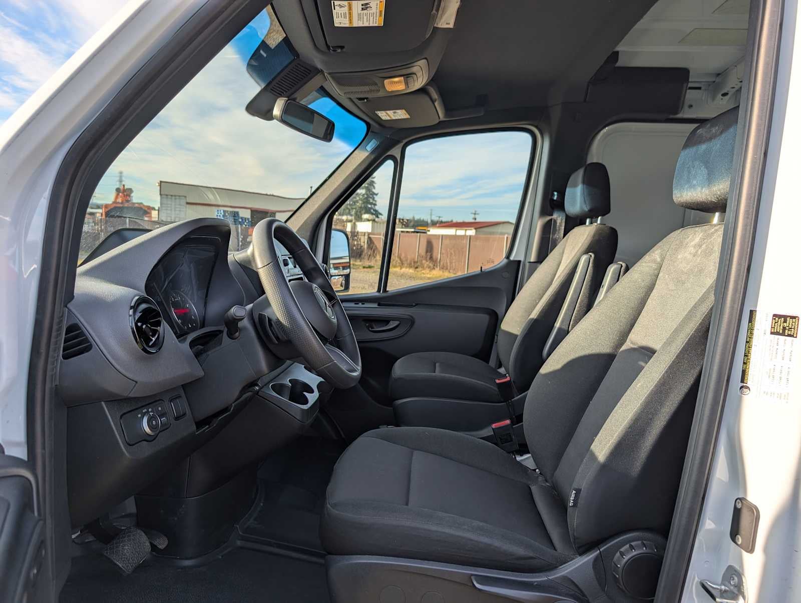 2025 Mercedes-Benz Sprinter Cargo Van 2500 Standard Roof I4 Diesel 144" RWD