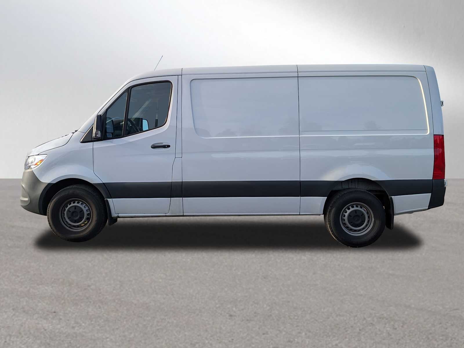 2025 Mercedes-Benz Sprinter Cargo Van 2500 Standard Roof I4 Diesel 144" RWD