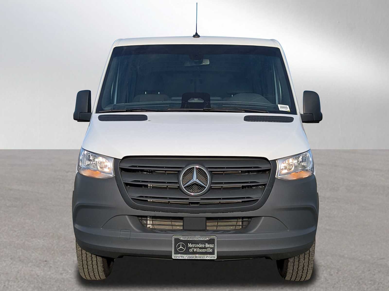 2025 Mercedes-Benz Sprinter Cargo Van 2500 Standard Roof I4 Diesel 144" RWD