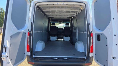 2025 Mercedes-Benz Sprinter Cargo Van 2500 Standard Roof I4 Diesel 144 RWD