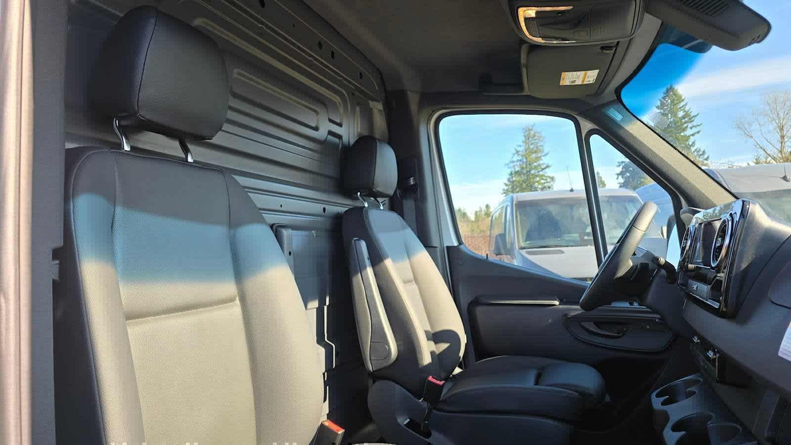 2026 Mercedes-Benz Sprinter 2500 Standard Roof I4 Diesel 144 RWD