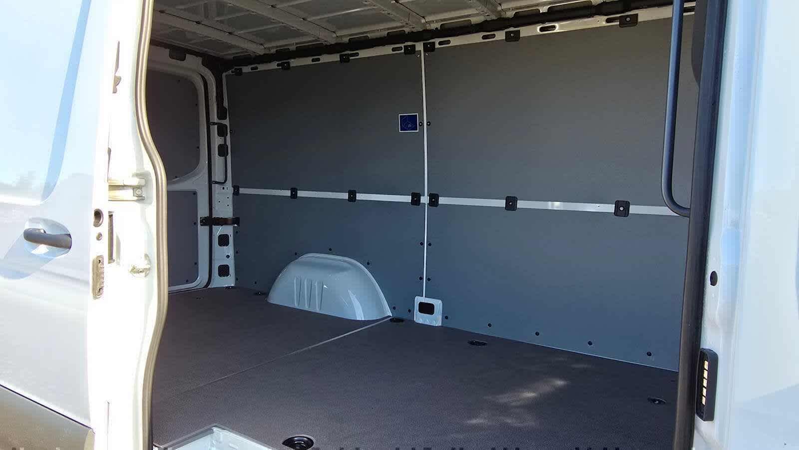 2026 Mercedes-Benz Sprinter 2500 Standard Roof I4 Diesel 144 RWD