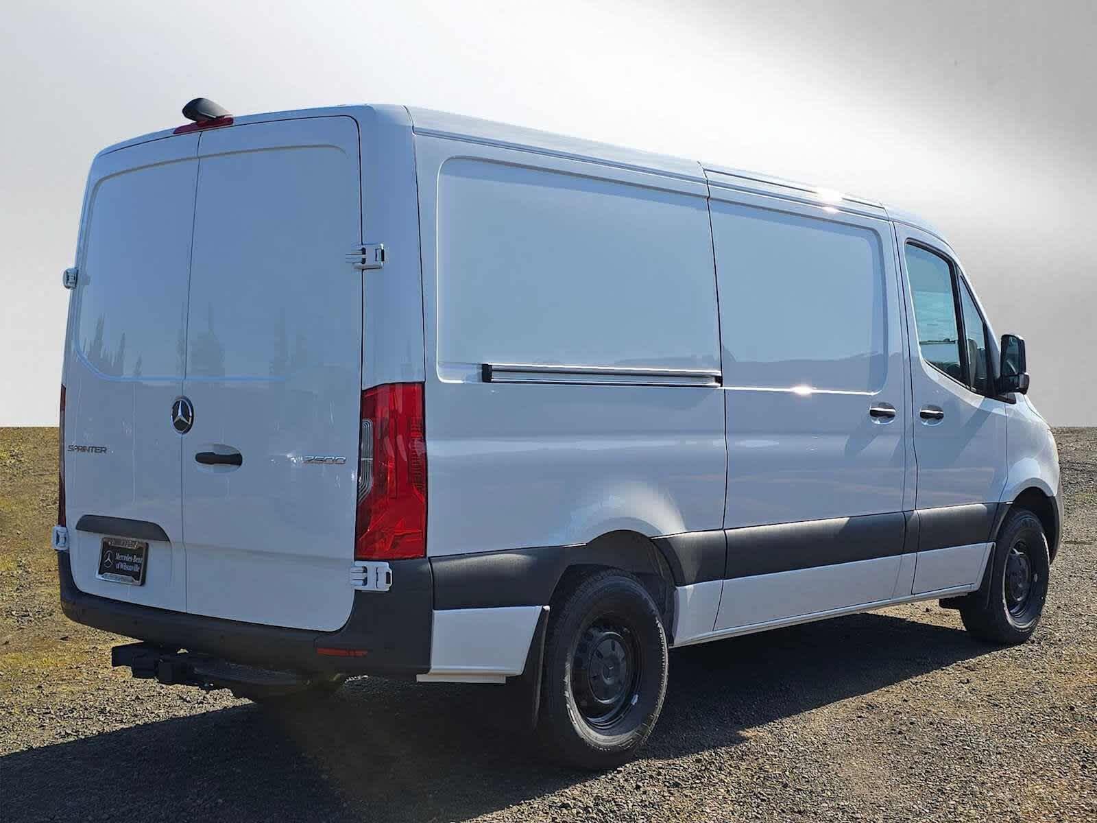 2026 Mercedes-Benz Sprinter 2500 Standard Roof I4 Diesel 144 RWD