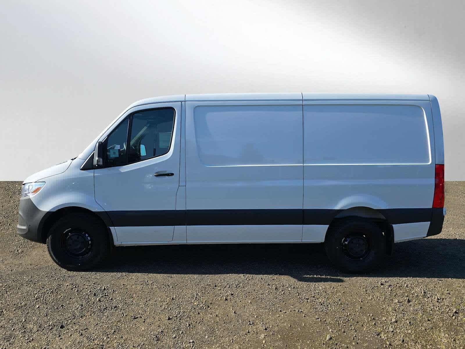2026 Mercedes-Benz Sprinter 2500 Standard Roof I4 Diesel 144 RWD