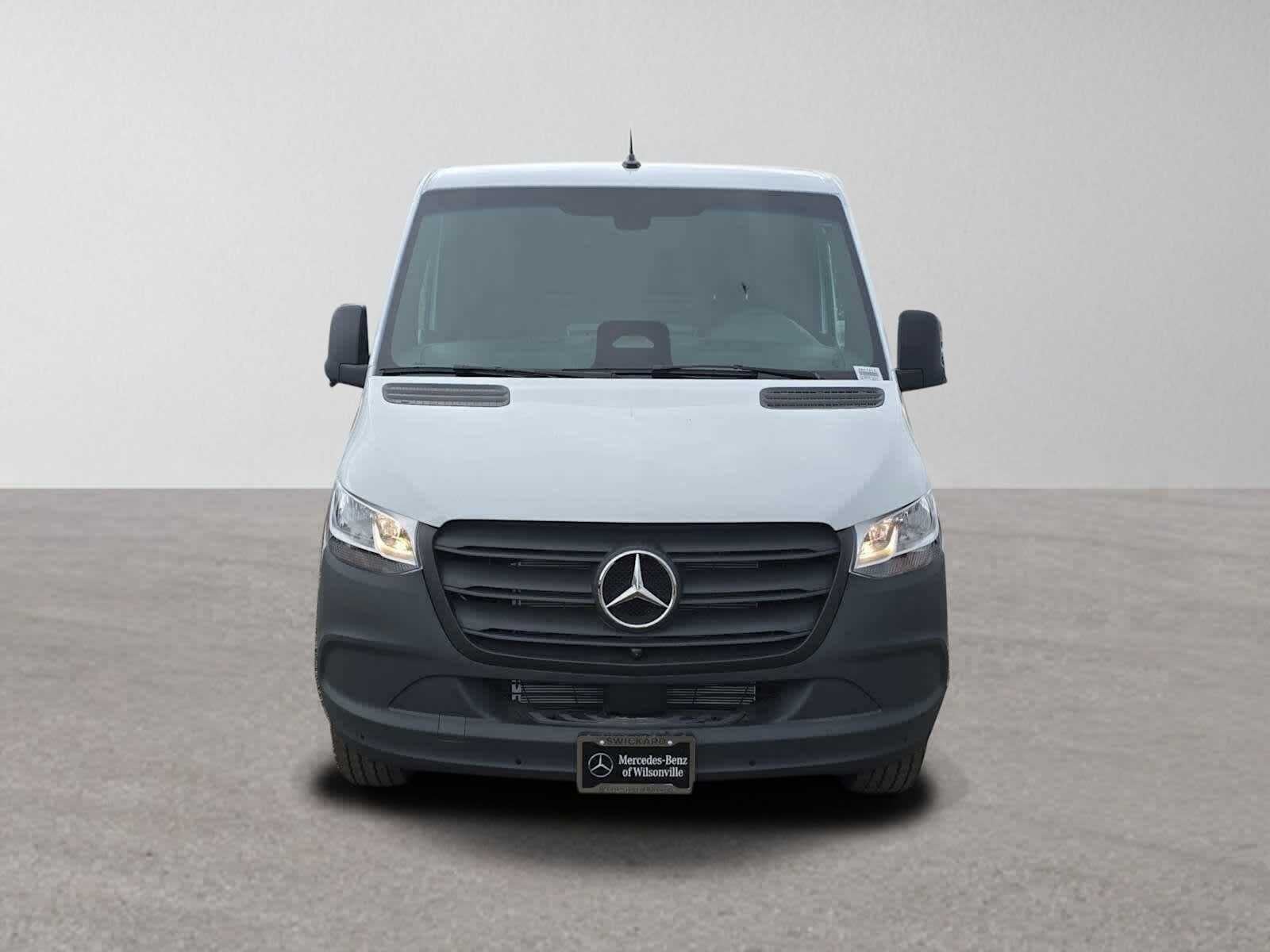 2026 Mercedes-Benz Sprinter 2500 Standard Roof I4 Diesel 144 RWD