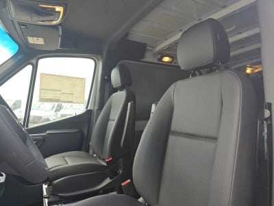 2026 Mercedes-Benz Sprinter 2500 Standard Roof I4 Diesel 144 RWD