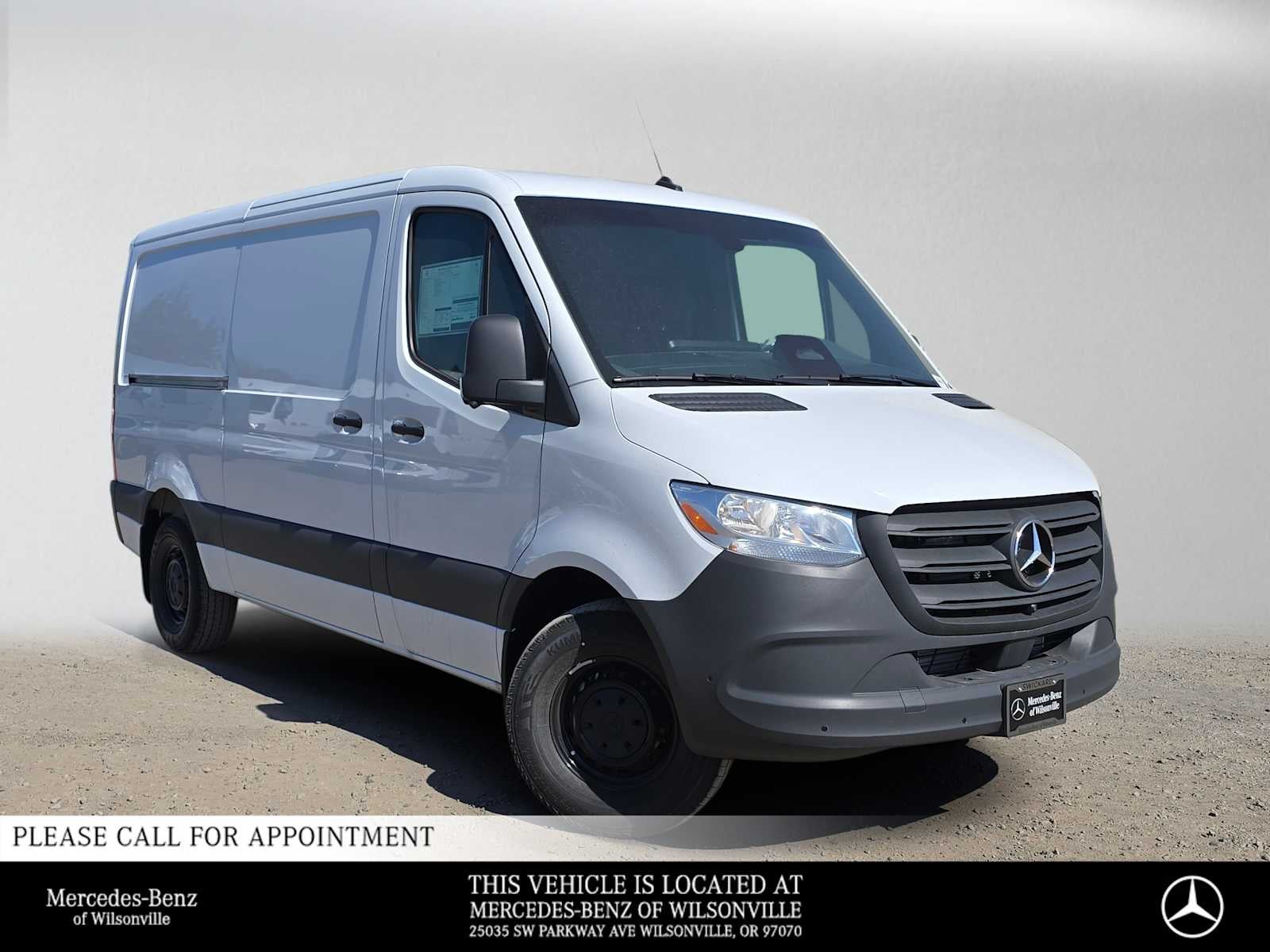 2026 Mercedes-Benz Sprinter Cargo 2500 Standard Roof I4 Diesel 144 RWD