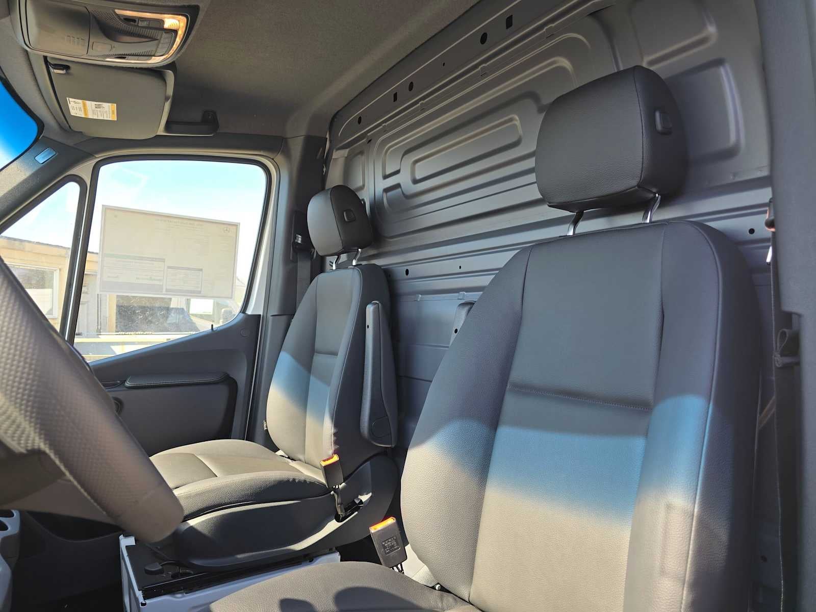 2026 Mercedes-Benz Sprinter Cargo 2500 Standard Roof I4 Diesel 144 RWD