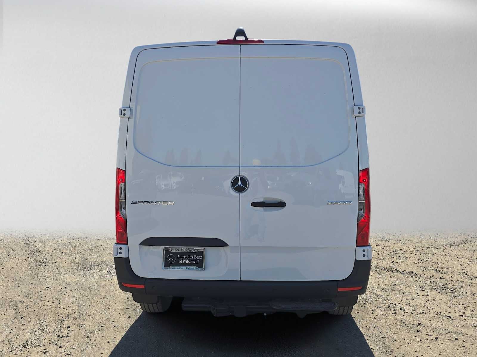 2026 Mercedes-Benz Sprinter Cargo 2500 Standard Roof I4 Diesel 144 RWD