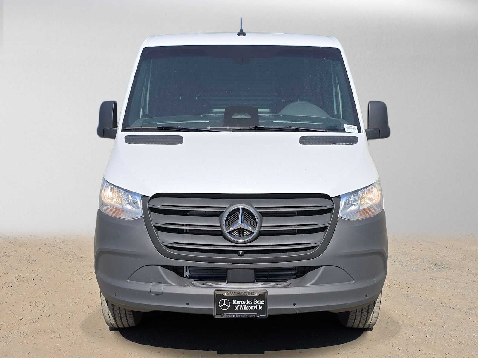 2026 Mercedes-Benz Sprinter Cargo 2500 Standard Roof I4 Diesel 144 RWD