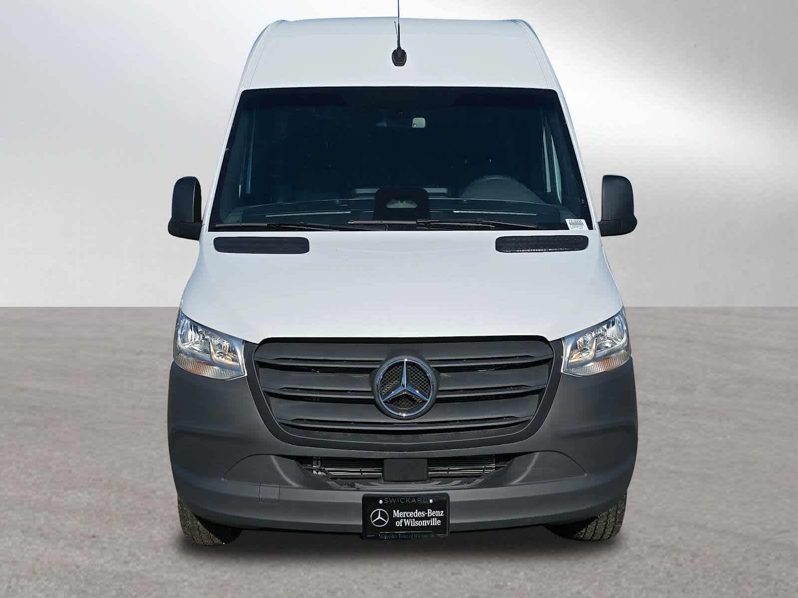 2025 Mercedes-Benz Sprinter Cargo Van 2500 Standard Roof I4 Diesel 144 RWD