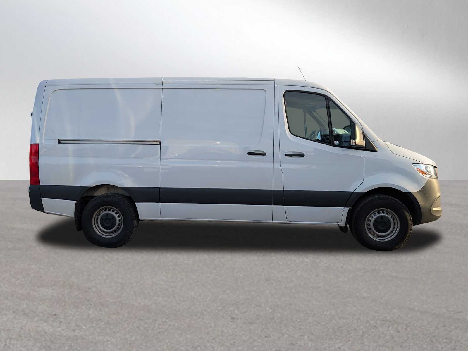 2025 Mercedes-Benz Sprinter Cargo Van 2500 Standard Roof I4 Diesel 144" RWD
