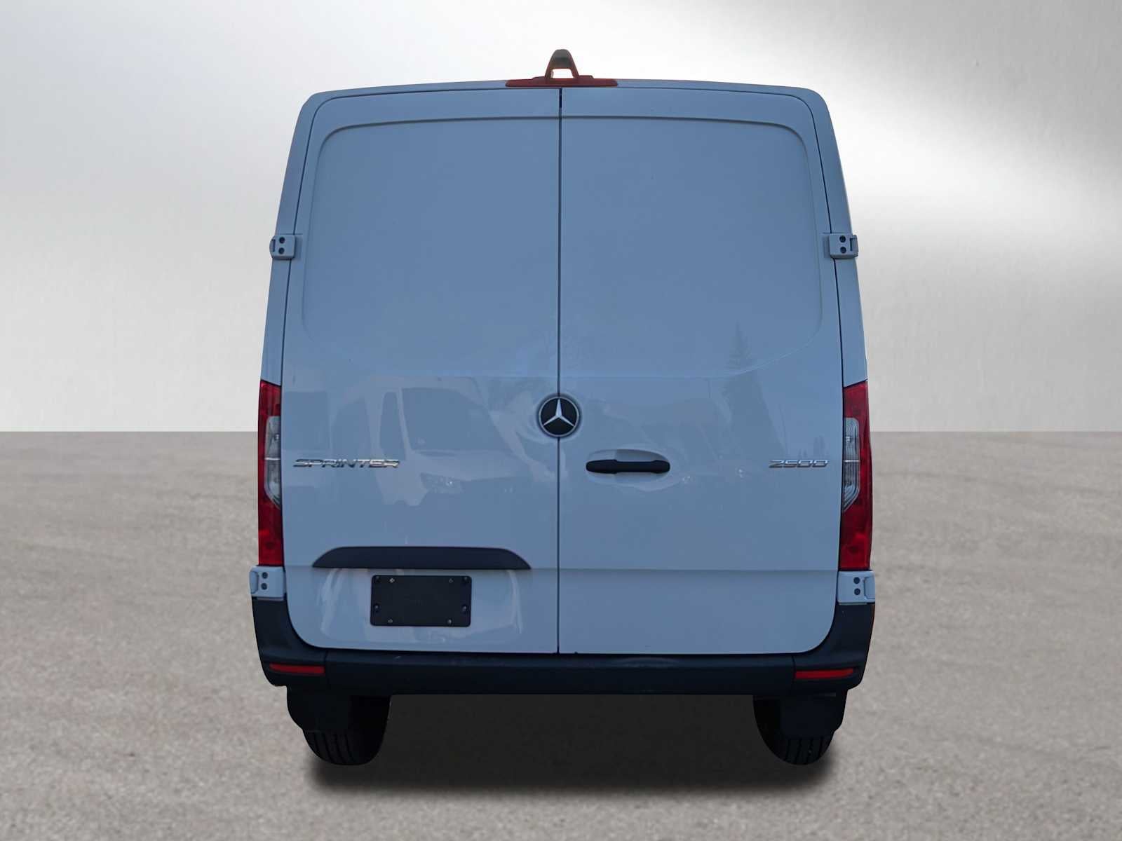 2025 Mercedes-Benz Sprinter Cargo Van 2500 Standard Roof I4 Diesel 144" RWD