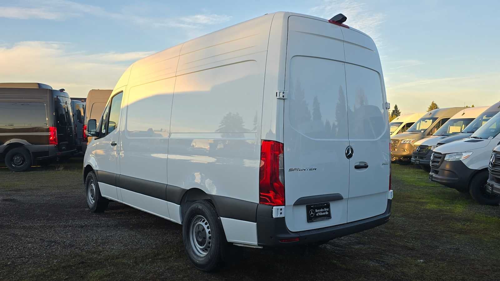 2026 Mercedes-Benz Sprinter 2500 Standard Roof I4 Diesel 144" RWD