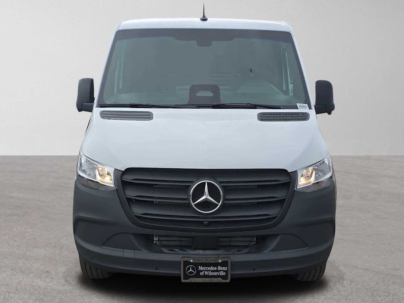 2026 Mercedes-Benz Sprinter 2500 Standard Roof I4 Diesel 144 RWD