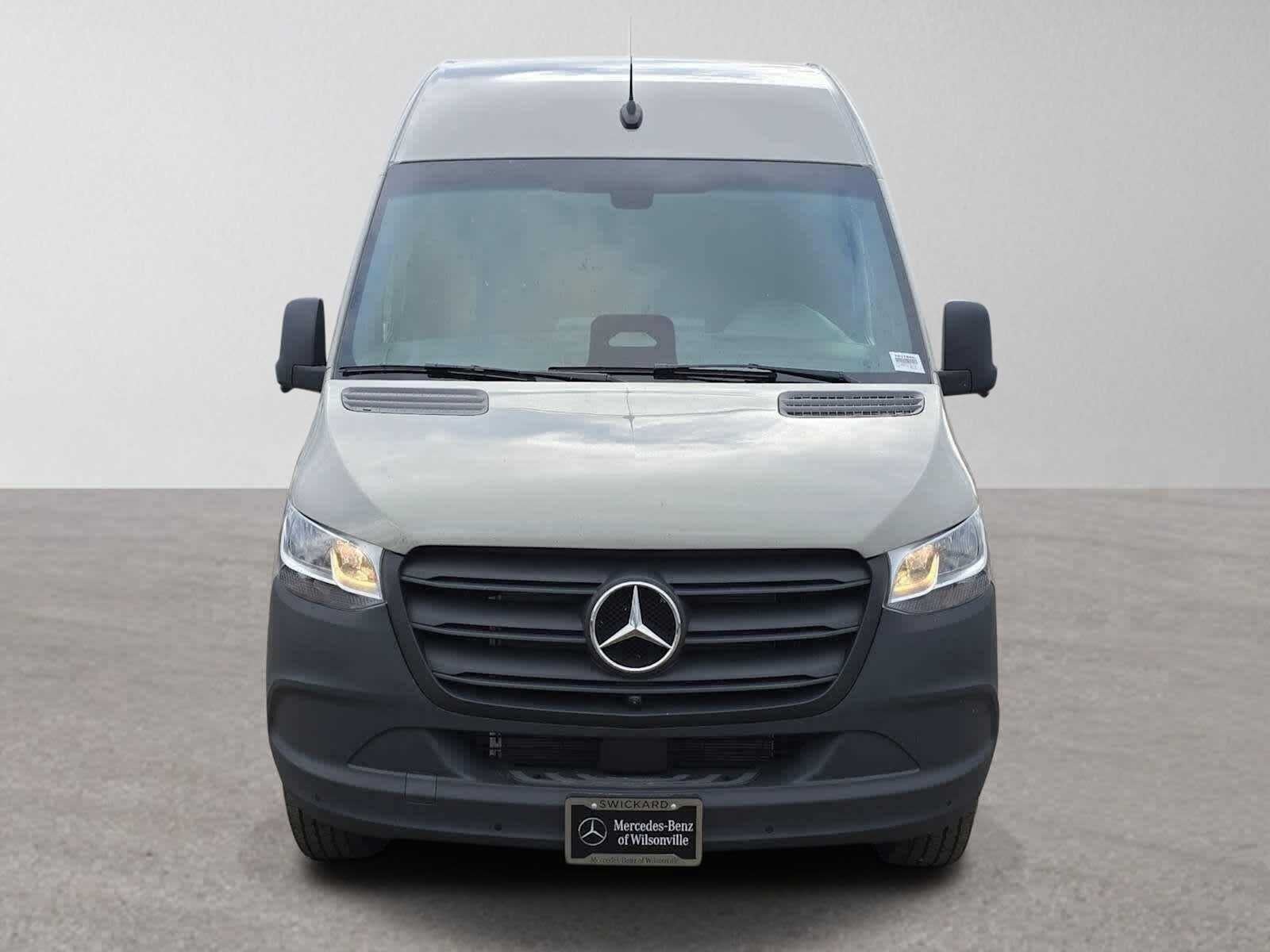 2026 Mercedes-Benz Sprinter 2500 Standard Roof I4 Diesel 144 RWD