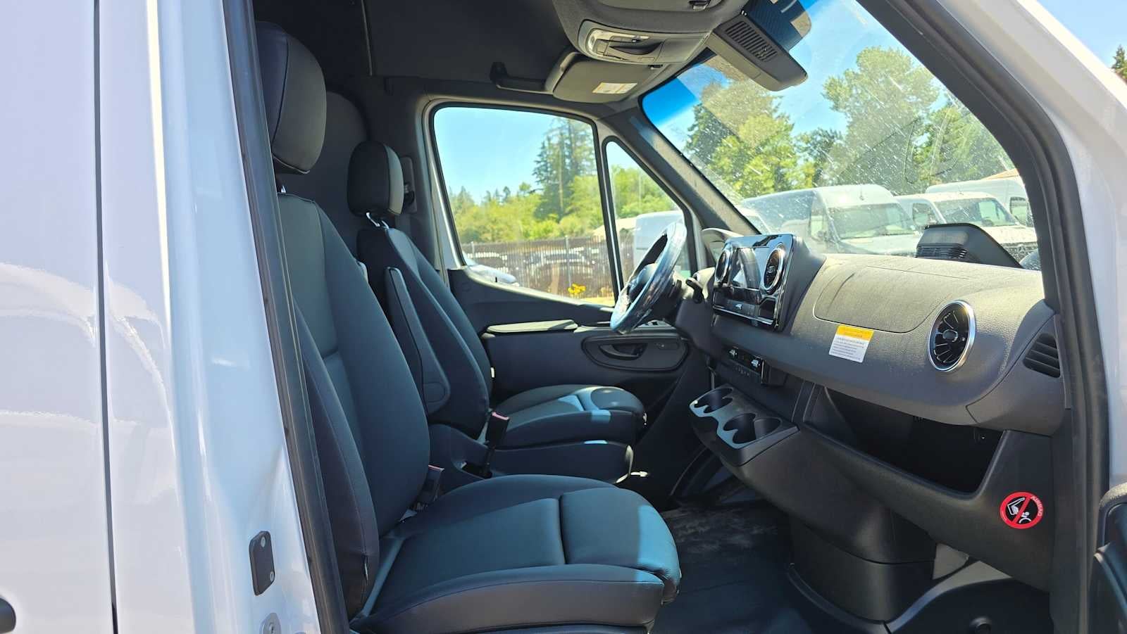 2026 Mercedes-Benz Sprinter 2500 Standard Roof I4 Diesel 144 RWD