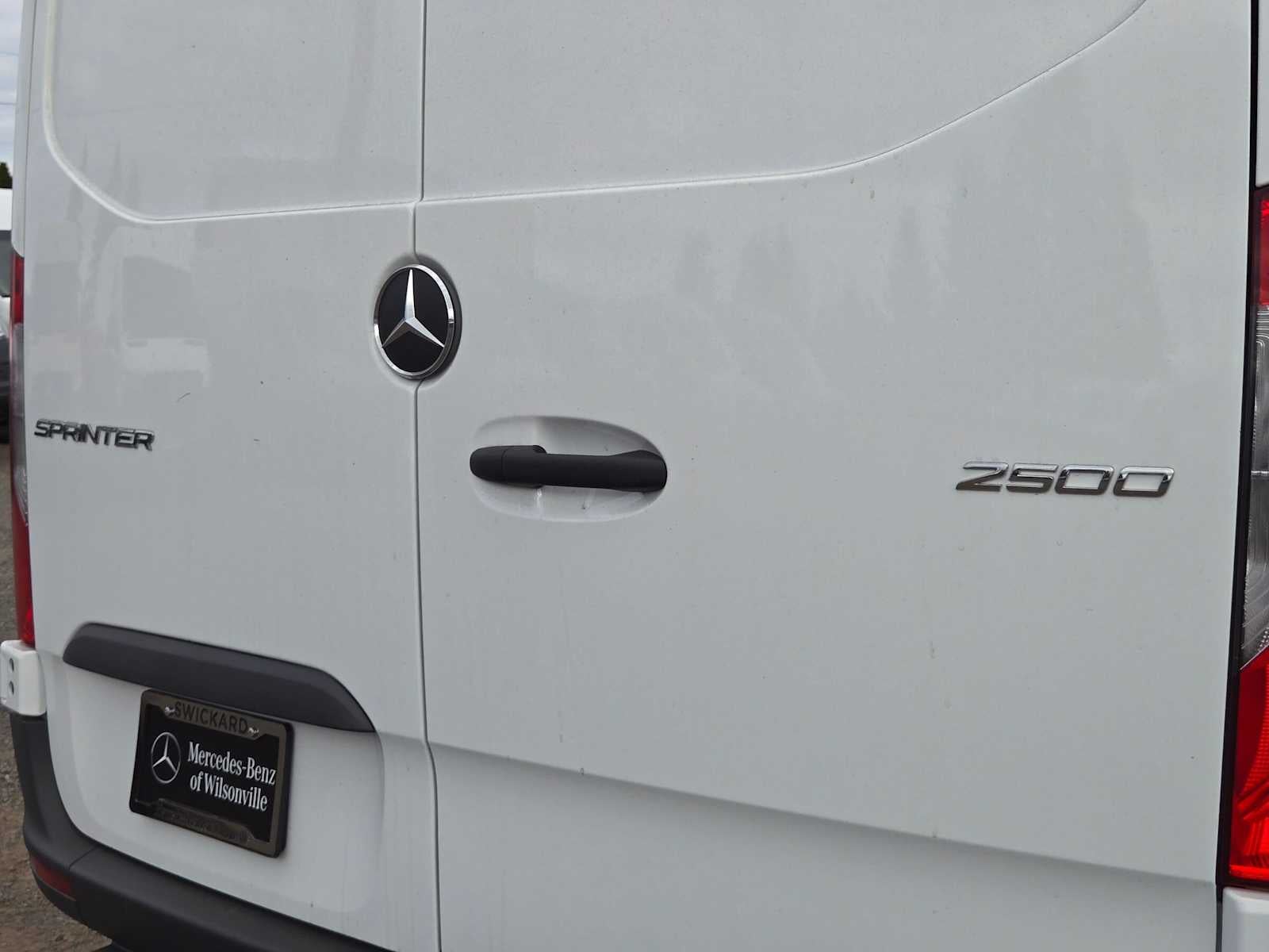 2026 Mercedes-Benz Sprinter Cargo 2500 Standard Roof I4 Diesel 144 RWD