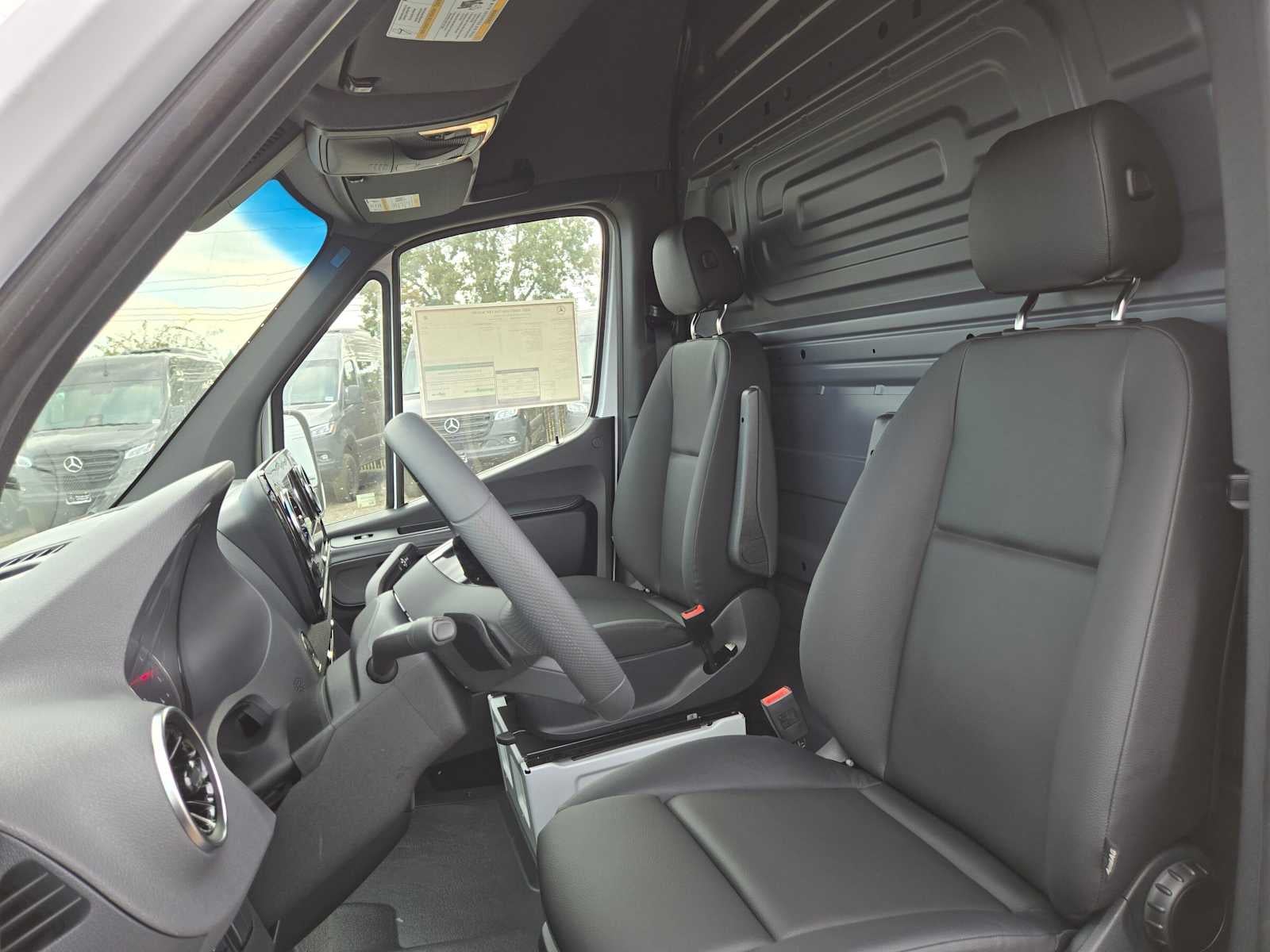 2026 Mercedes-Benz Sprinter Cargo 2500 Standard Roof I4 Diesel 144 RWD