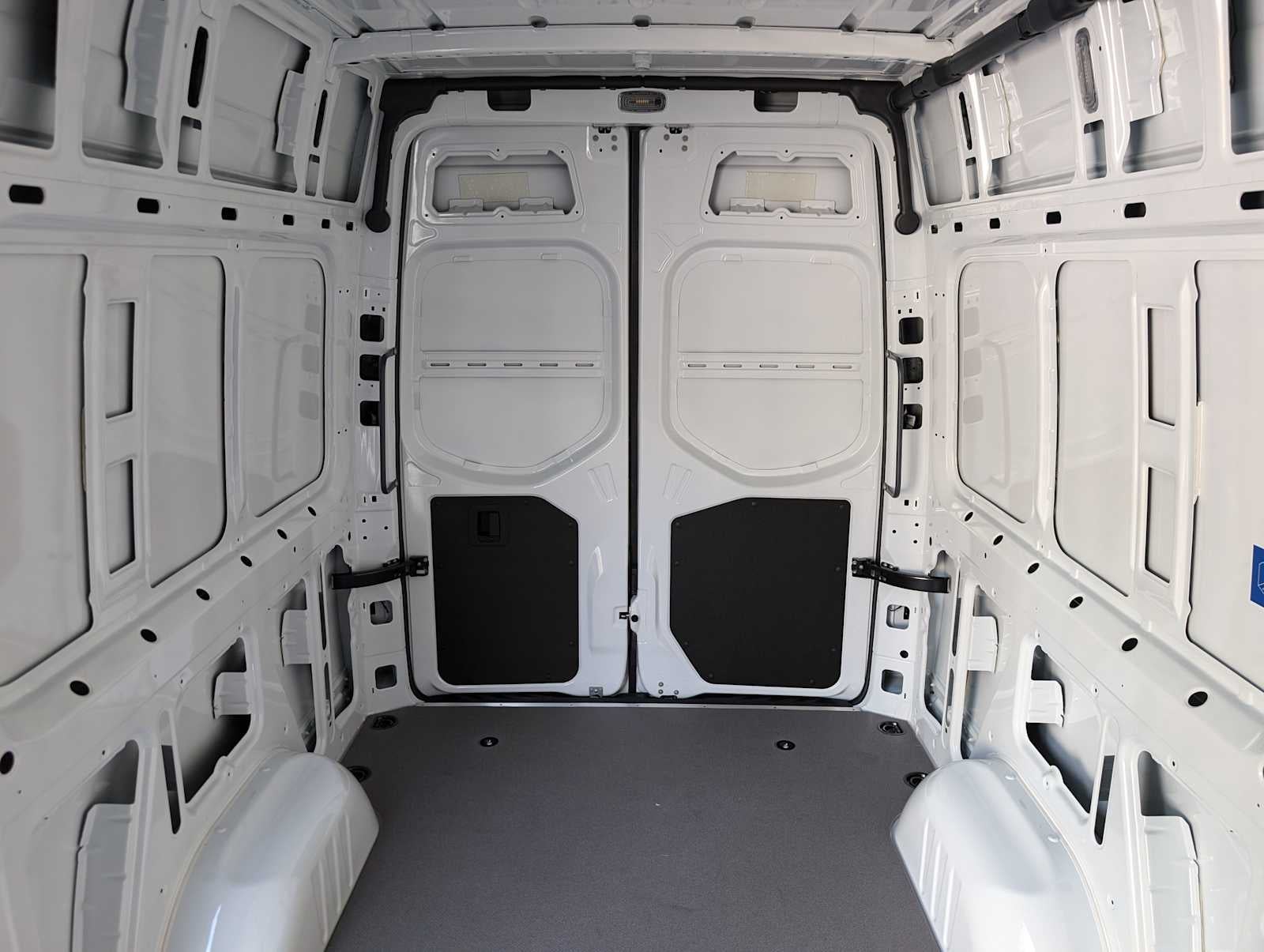 2025 Mercedes-Benz Sprinter Cargo Van 2500 Standard Roof I4 Diesel 144" RWD