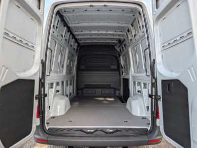 2025 Mercedes-Benz Sprinter Cargo Van 2500 Standard Roof I4 Diesel 144" RWD