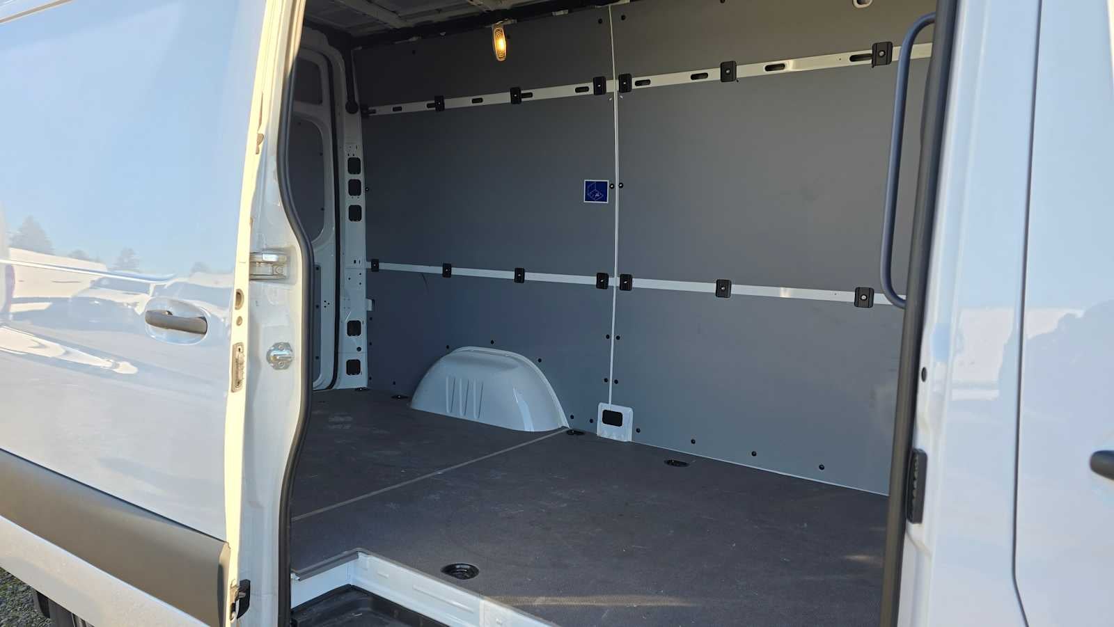 2025 Mercedes-Benz Sprinter Cargo Van 2500 Standard Roof I4 Diesel 144" RWD