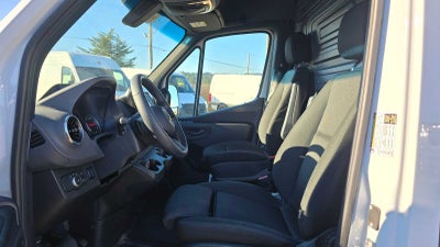 2025 Mercedes-Benz Sprinter Cargo Van 2500 Standard Roof I4 Diesel 144" RWD