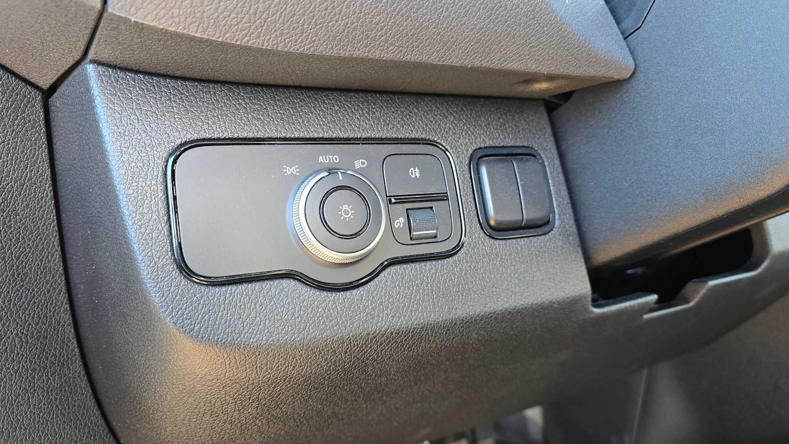 2025 Mercedes-Benz Sprinter Cargo Van 2500 Standard Roof I4 Diesel 144" RWD