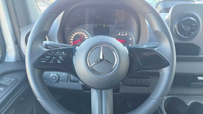 2025 Mercedes-Benz Sprinter Cargo Van 2500 Standard Roof I4 Diesel 144" RWD