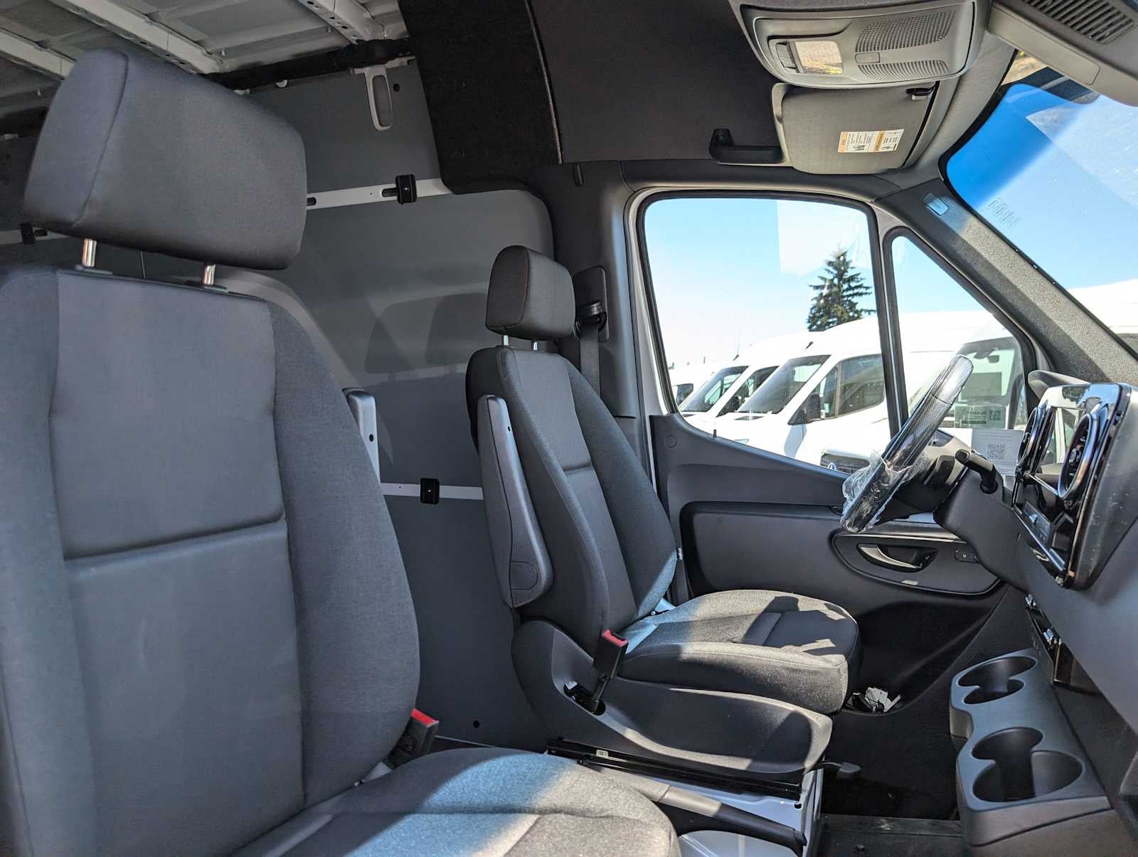 2025 Mercedes-Benz Sprinter Cargo Van 2500 Standard Roof I4 Diesel 144" RWD