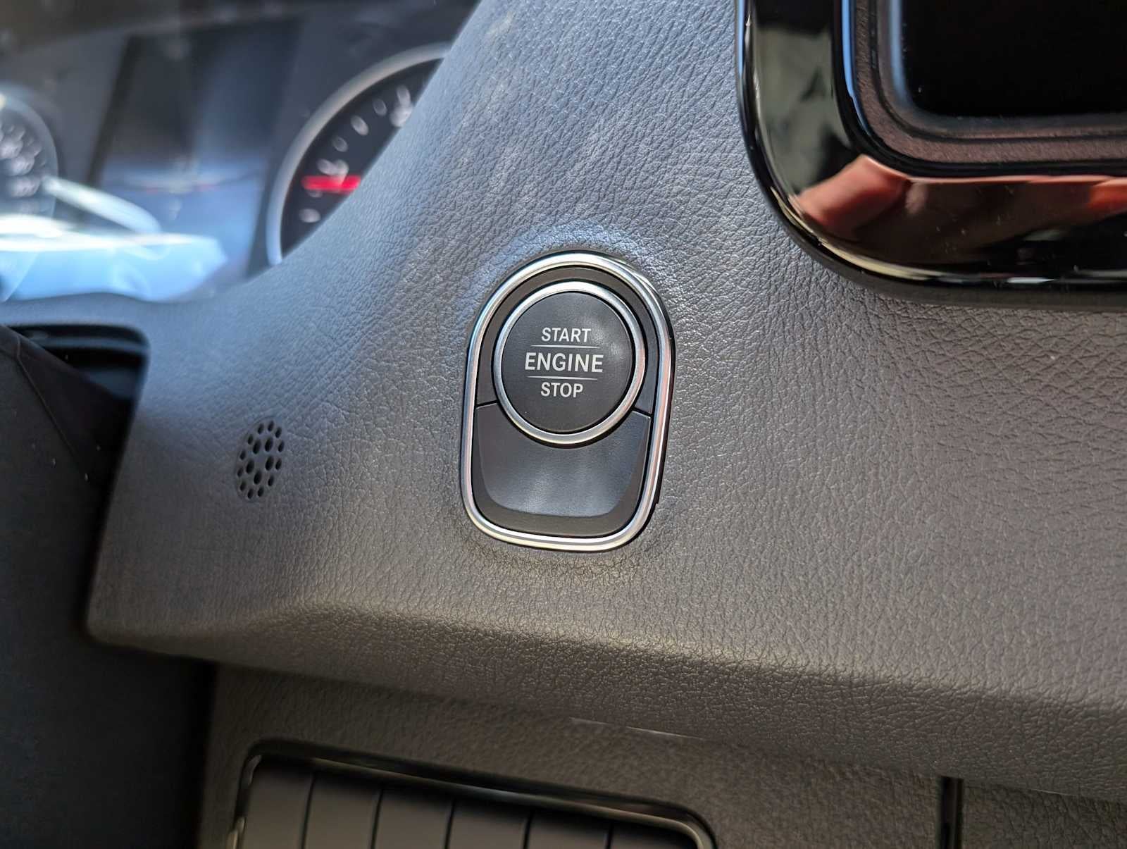 2025 Mercedes-Benz Sprinter Cargo Van 2500 Standard Roof I4 Diesel 144" RWD