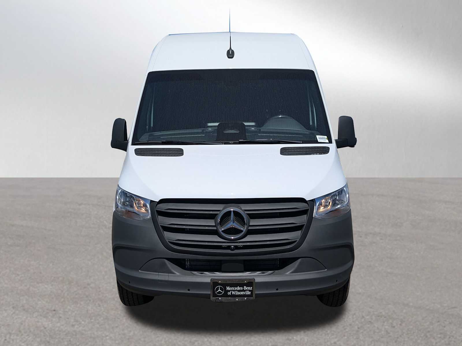 2025 Mercedes-Benz Sprinter Cargo Van 2500 Standard Roof I4 Diesel 144" RWD