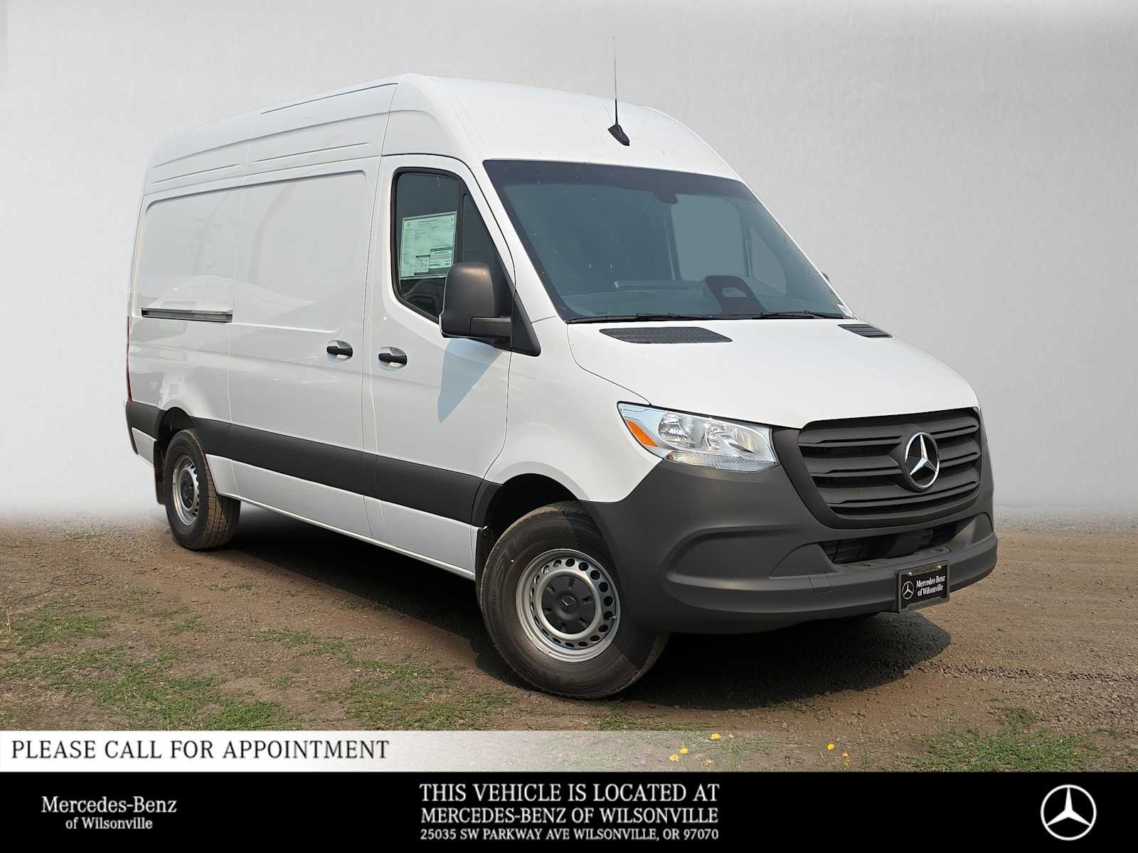 2026 Mercedes-Benz Sprinter Cargo 2500 Standard Roof I4 Diesel 144 RWD