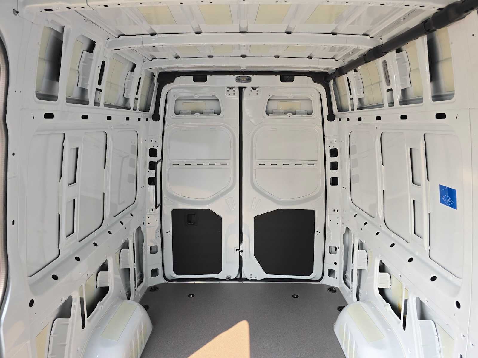 2026 Mercedes-Benz Sprinter Cargo 2500 Standard Roof I4 Diesel 144 RWD
