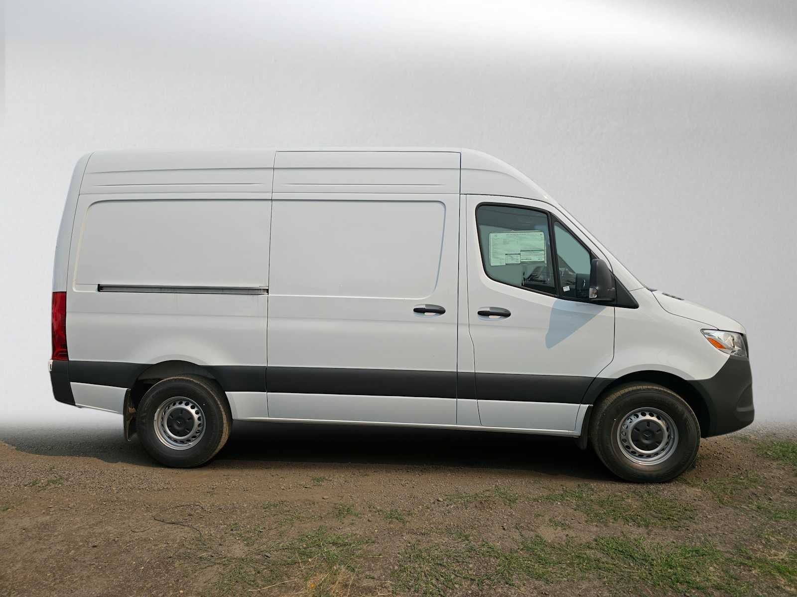 2026 Mercedes-Benz Sprinter Cargo 2500 Standard Roof I4 Diesel 144 RWD
