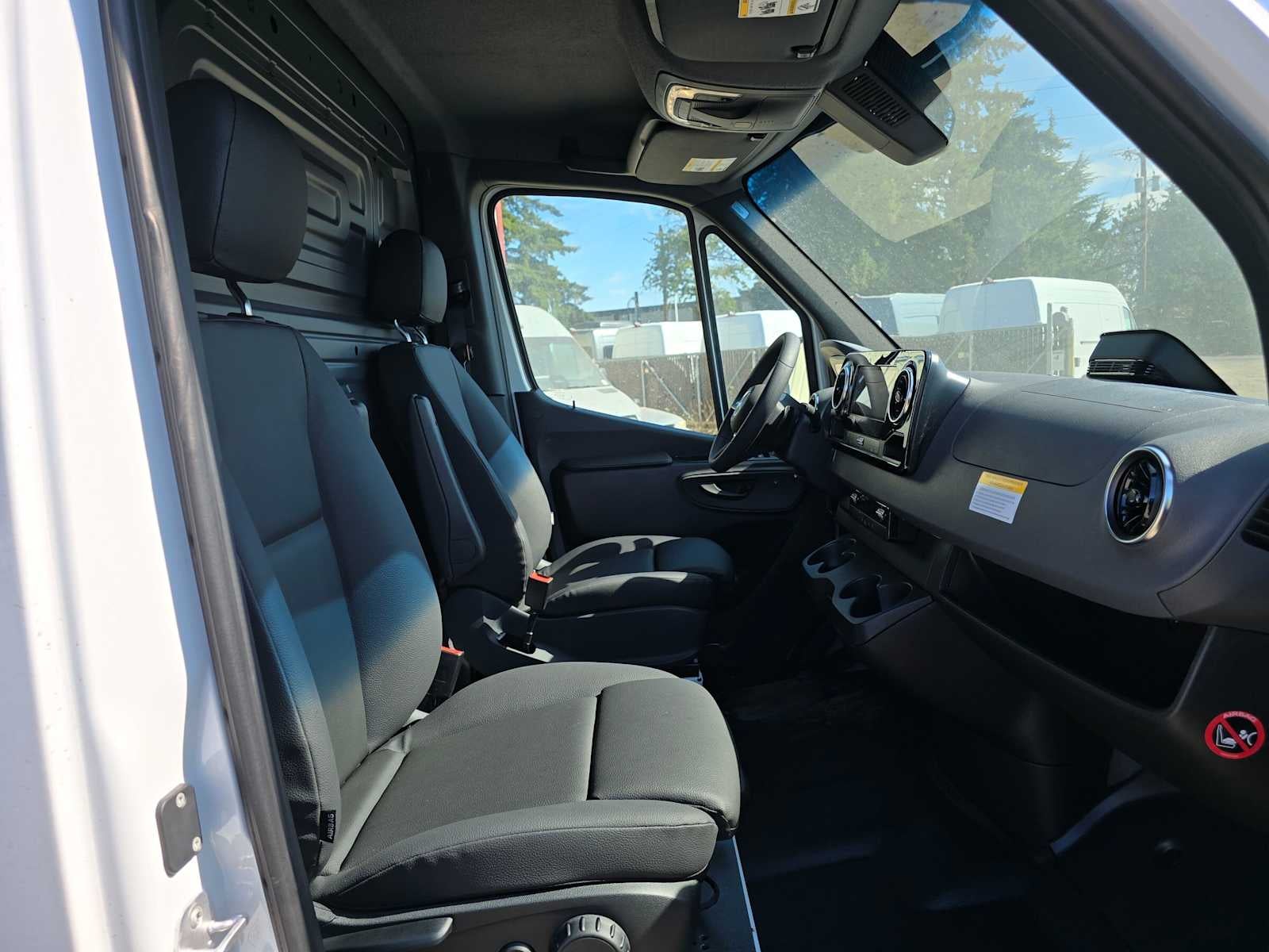2026 Mercedes-Benz Sprinter Cargo 2500 Standard Roof I4 Diesel 144 RWD