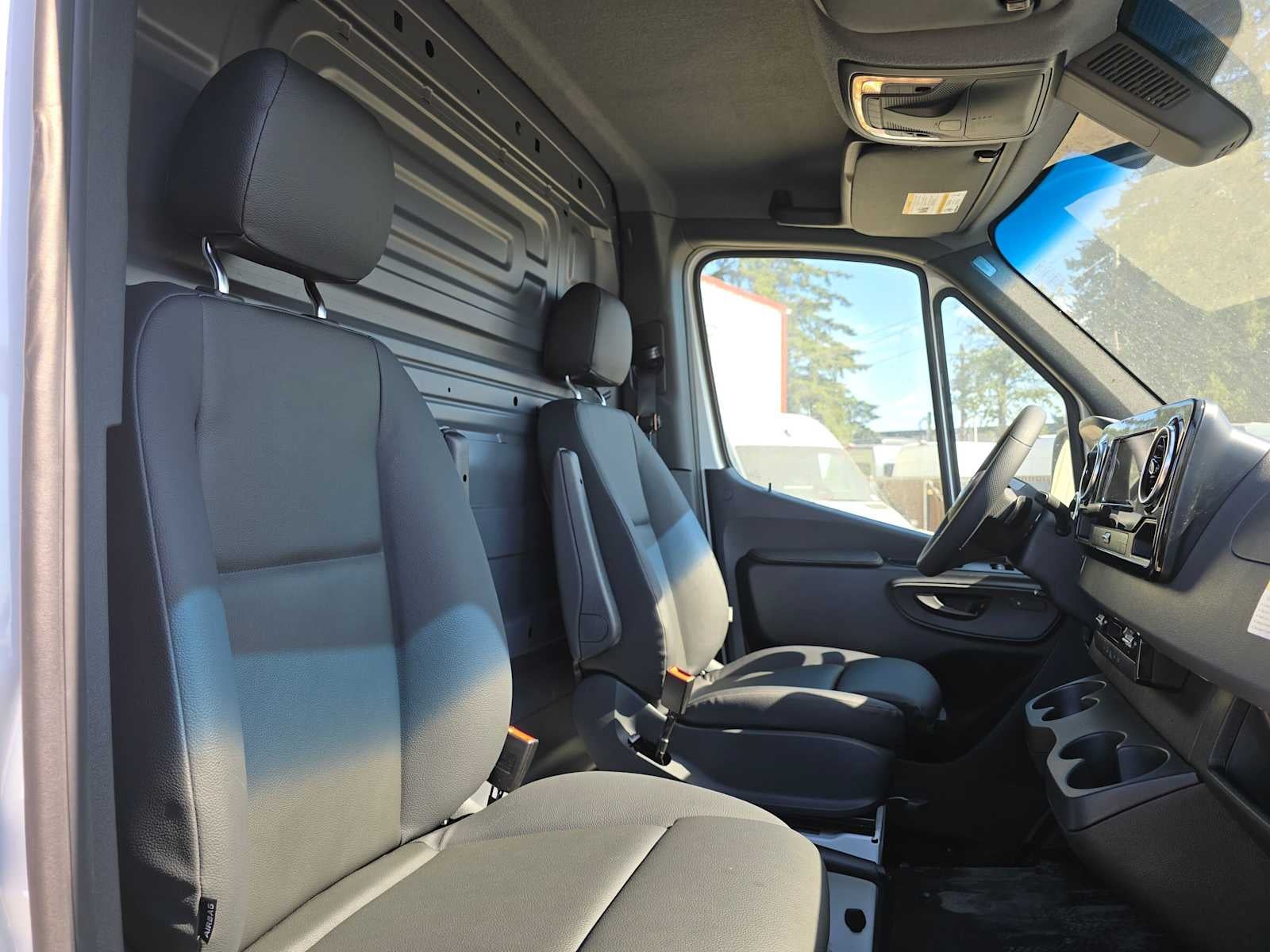 2026 Mercedes-Benz Sprinter Cargo 2500 Standard Roof I4 Diesel 144 RWD
