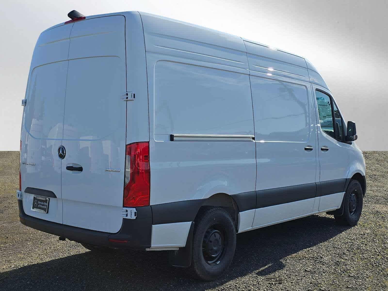 2025 Mercedes-Benz Sprinter Cargo Van 2500 Standard Roof I4 Diesel 144 RWD