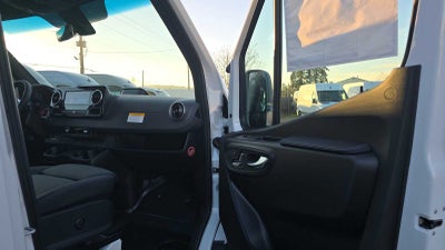 2026 Mercedes-Benz Sprinter 2500 Standard Roof I4 Diesel 144" RWD
