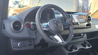 2026 Mercedes-Benz Sprinter 2500 Standard Roof I4 Diesel 144" RWD
