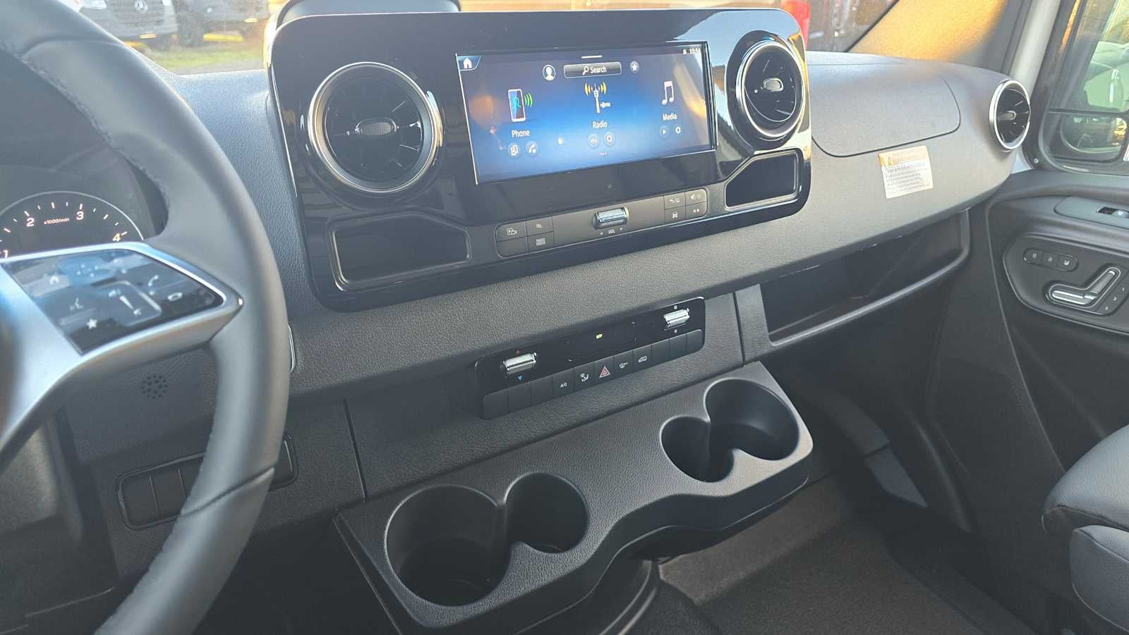 2026 Mercedes-Benz Sprinter 2500 Standard Roof I4 Diesel 144" RWD