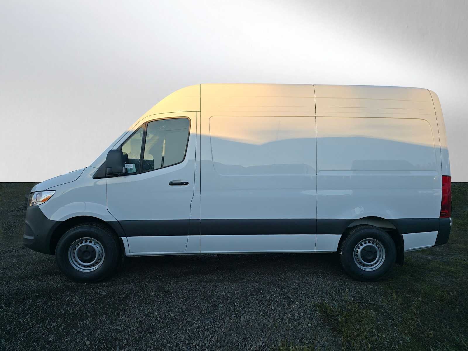 2026 Mercedes-Benz Sprinter 2500 Standard Roof I4 Diesel 144" RWD