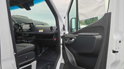 2026 Mercedes-Benz Sprinter 2500 Standard Roof I4 Diesel 144" RWD