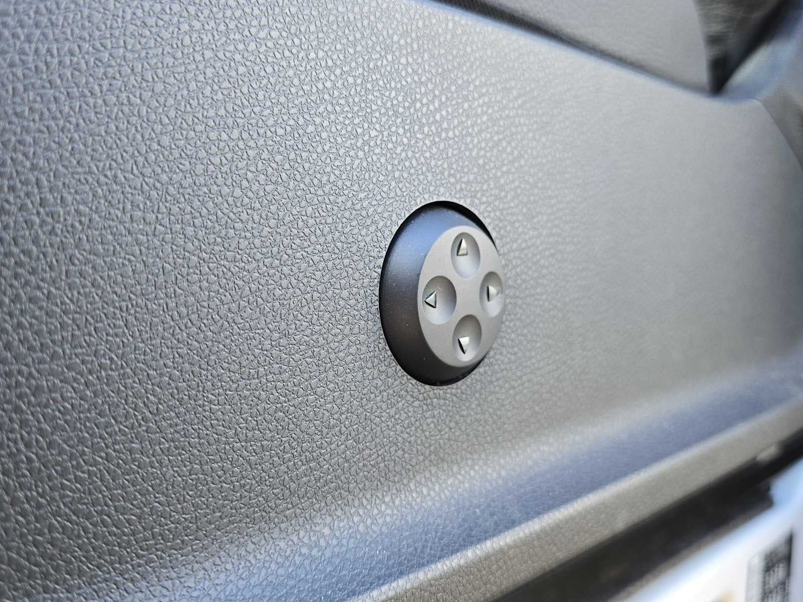 2026 Mercedes-Benz Sprinter 2500 Standard Roof I4 Diesel 144 RWD