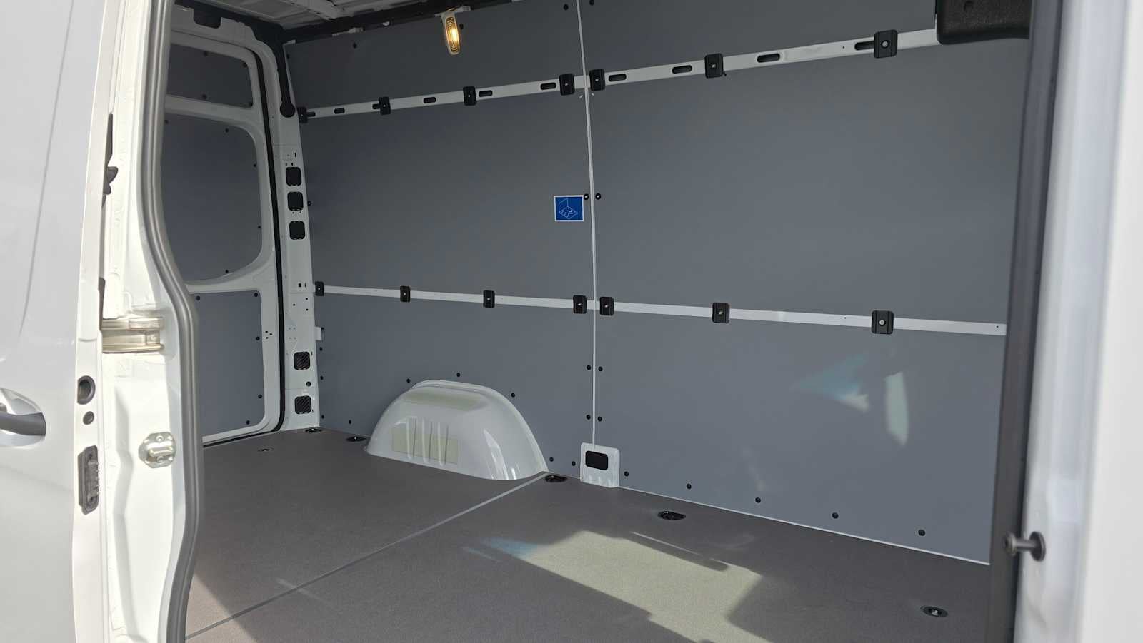 2026 Mercedes-Benz Sprinter 2500 Standard Roof I4 Diesel 144 RWD