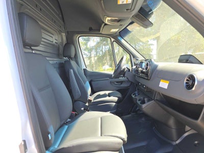 2026 Mercedes-Benz Sprinter 2500 Standard Roof I4 Diesel 144 RWD