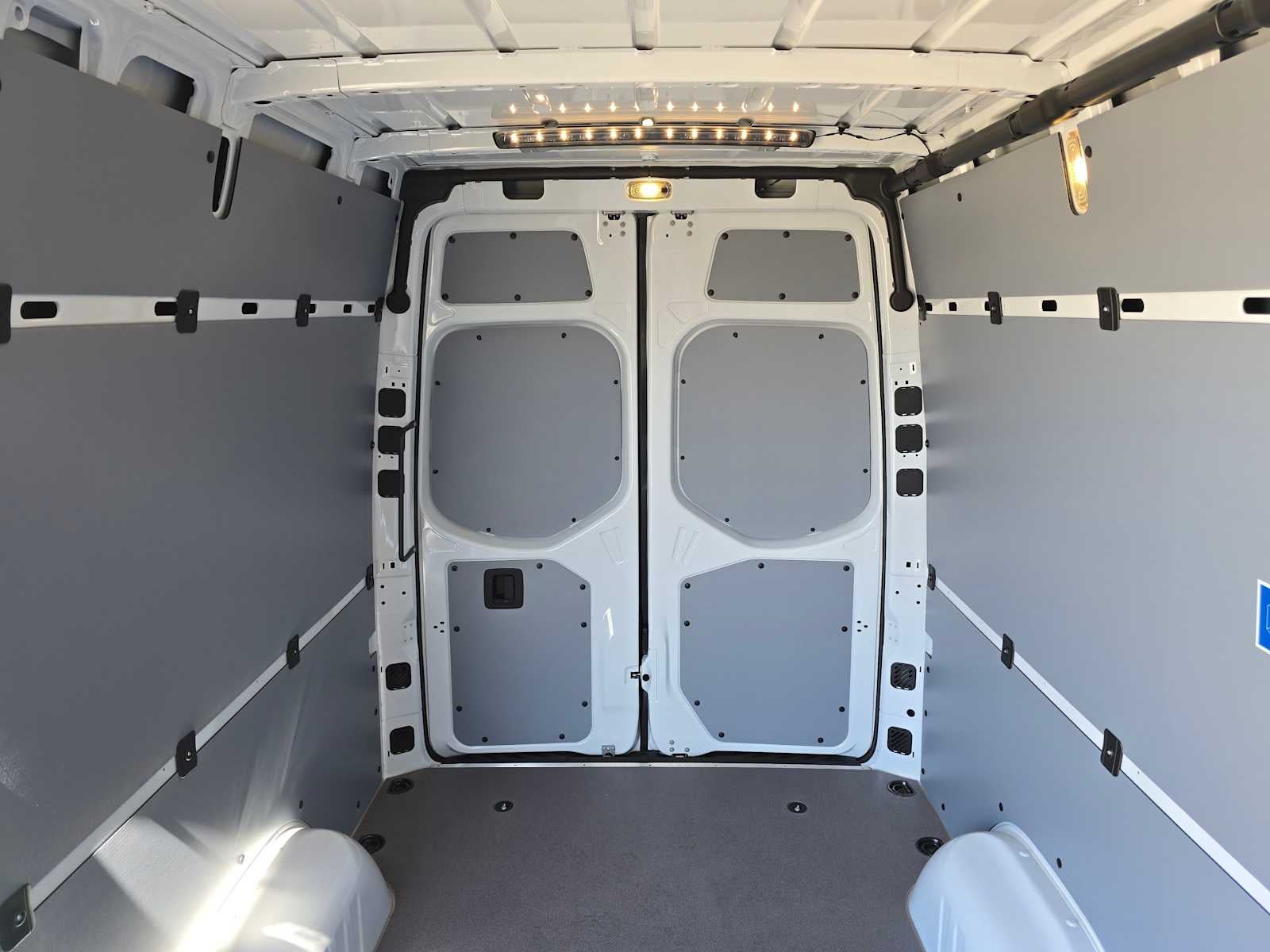 2026 Mercedes-Benz Sprinter 2500 Standard Roof I4 Diesel 144 RWD